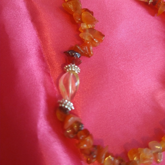 Lia Sophia Amber bead necklace - Picture 4 of 7